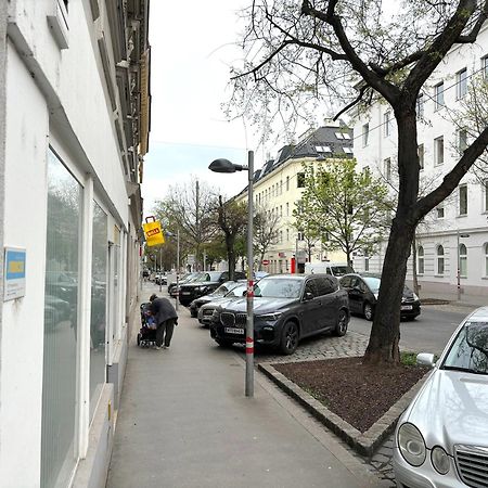 Traumhafte Wohnung Fuer 2, Walk In Dusche, Extra Kueche, Nespresso, Zentral Wien Exteriör bild